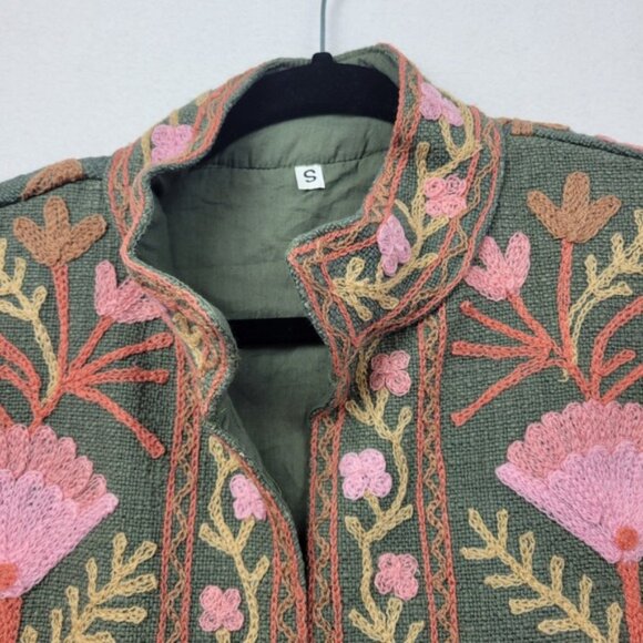 Suzani Hand Embroidered Short Jacket Womens Small Winter Wear Coat BOHO Floral - Picture 6 of 16